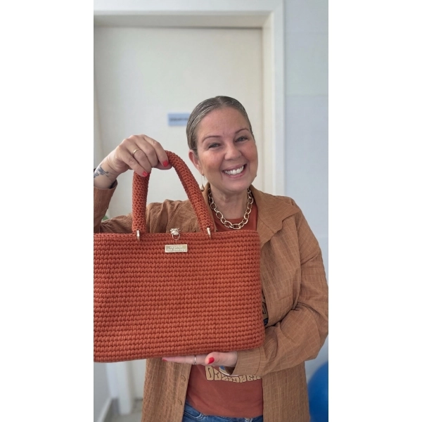 Kit com 3 carretéis para fazer as bolsas: Musa e Conexão – Fios + 2 Videoaulas (Links das Aulas Abaixo) - TERRACOTA